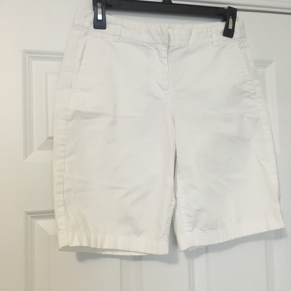 Size 0 J. Crew White Bermuda Shorts - Picture 1 of 5